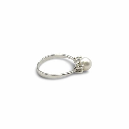 Ring Weißgold 585 / 14kt Süßwasser-Perle Diamanten