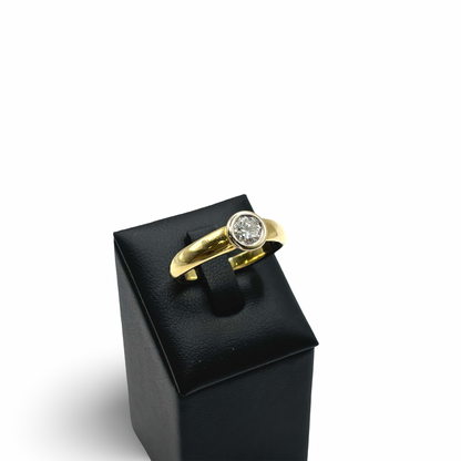 Ring Solitär Gelbgold 750 / 18kt Brillant