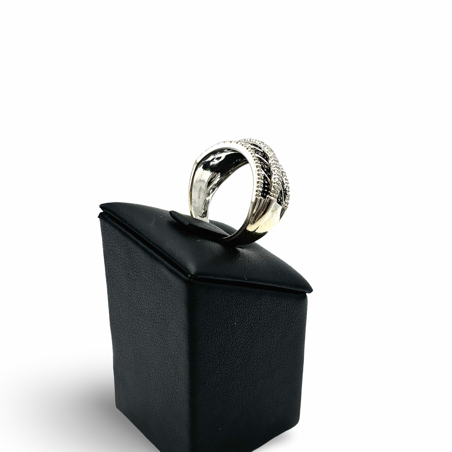 Ring Weißgold 585 / 14kt schwarze & weiße Diamanten